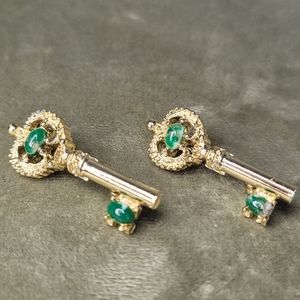 Sperry Gold Key Pin Set